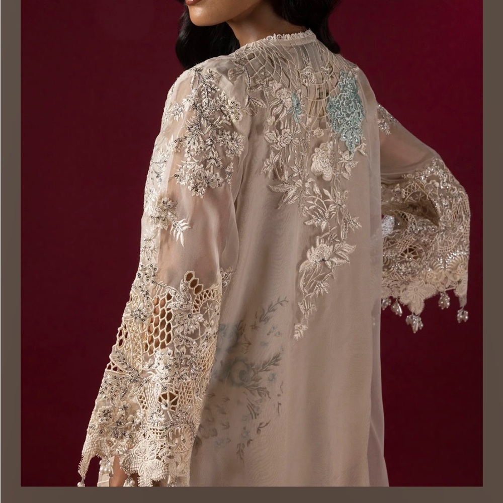 Salwar Kameez - Picture 2 of 9